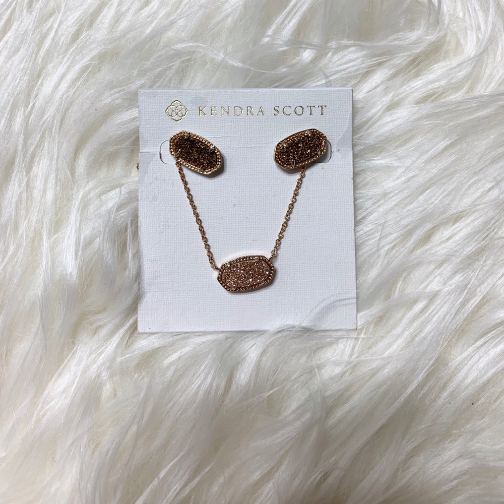 Kendra Scott earring and necklace set